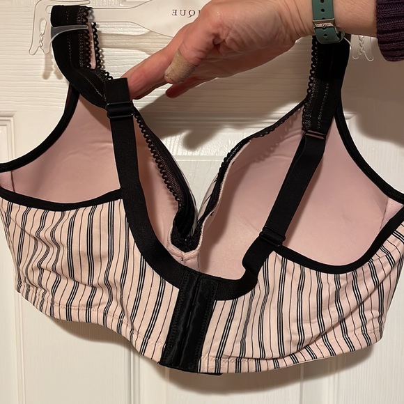 Bra - Picture 3 of 4